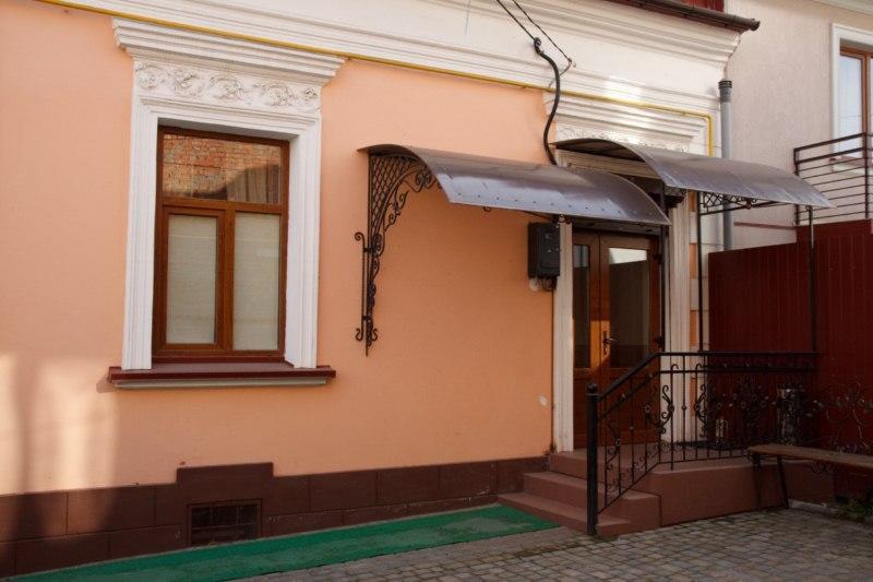 Gostynniy Dvir Hostel Ternopil Exterior foto